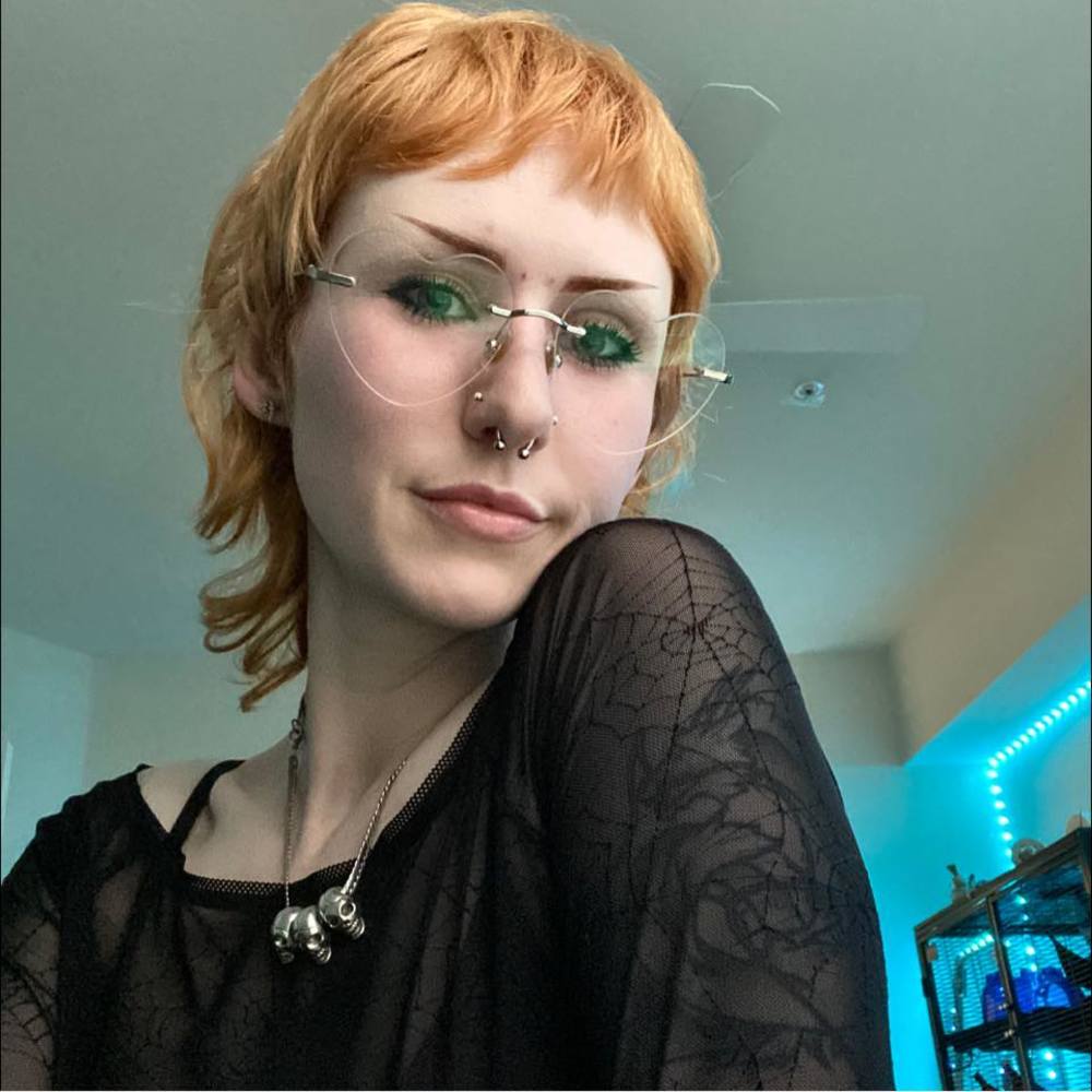 Meet your Posher, Emily